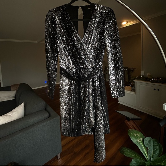 Maje Rileta Sequined Mini Dress Size 0 European 34 - Picture 2 of 5